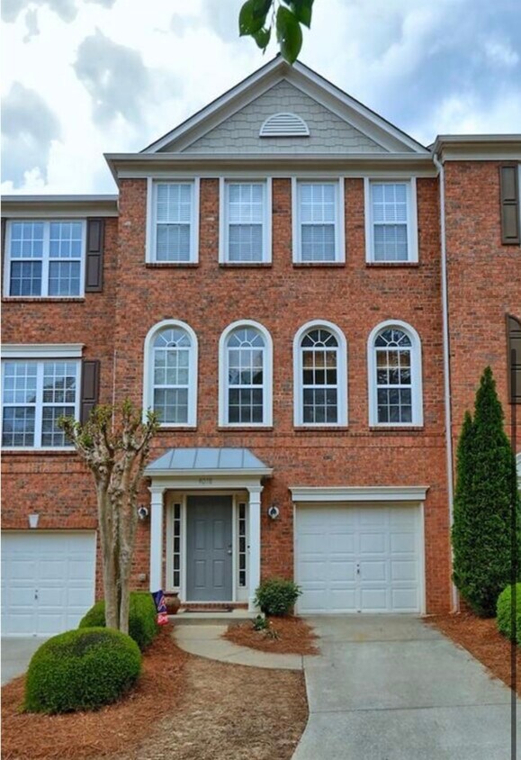 4018 Dr, Roswell, GA 30075 Townhome Rentals in Roswell GA