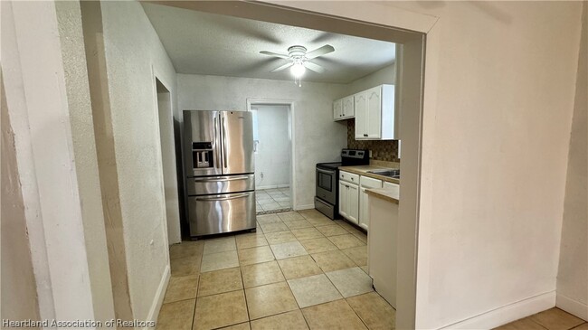 Foto del edificio - 313 E Booker St