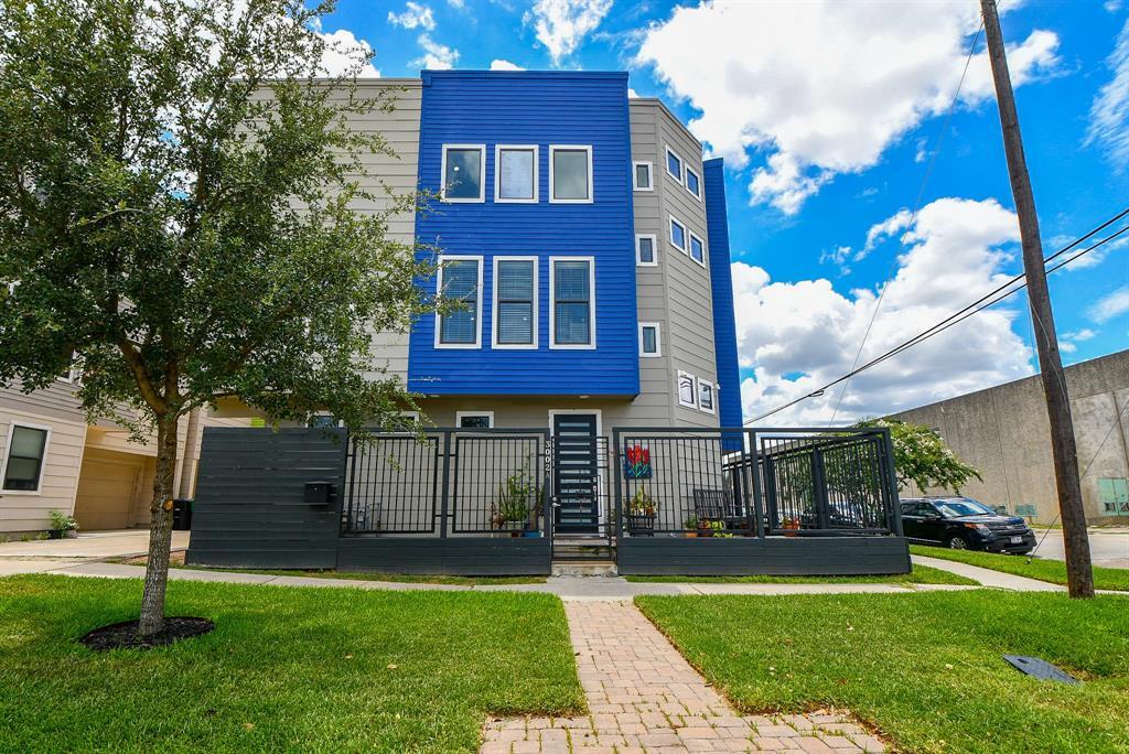 Primary Photo - 3002 Dallas St