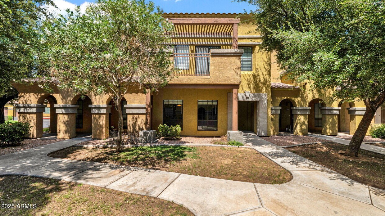 Foto principal - 1702 E Bell Rd