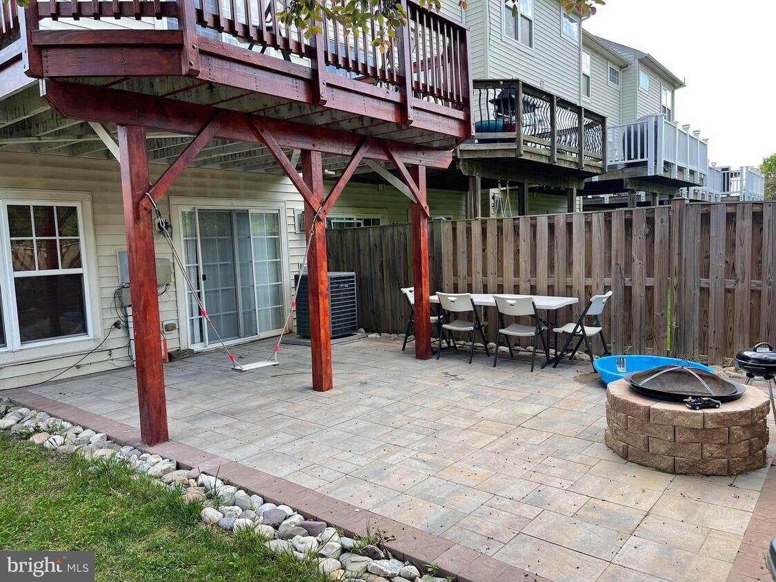 9257 Alvyn Lake Cir, Bristow, VA 20136 Townhome Rentals in Bristow VA