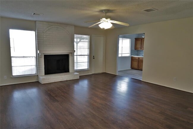 Building Photo - 16222 Espinosa Dr