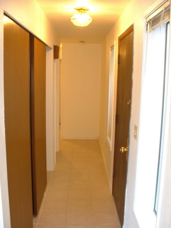 Building Photo - Apartment in North Queen Anne