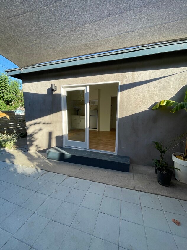 Primary Photo - 1104 Stringer Ave