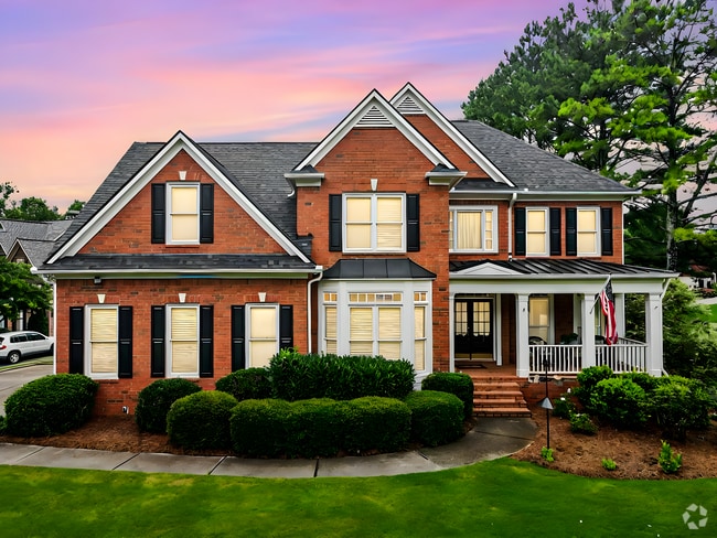 Building Photo - 600 Lyndhurst Cir
