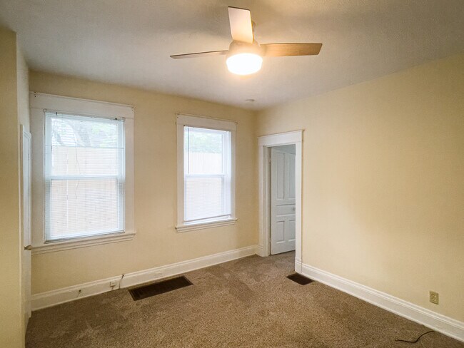 Building Photo - 3648 Hyde Park Ave