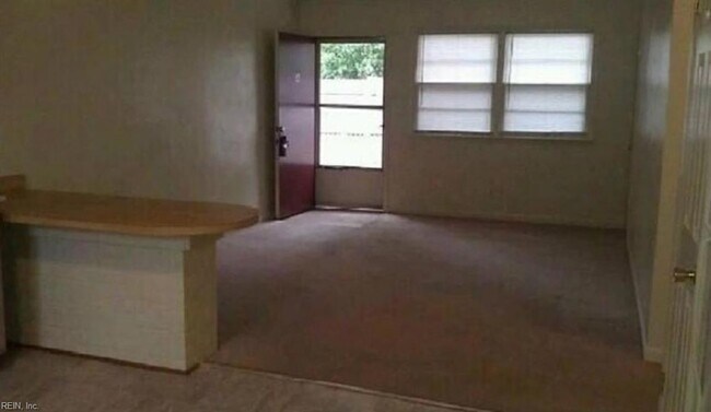 Foto del edificio - 9309 Belgrave Ave