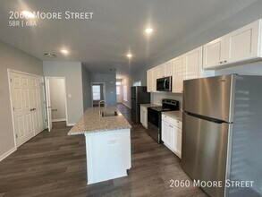 Building Photo - 2060 W Moore St