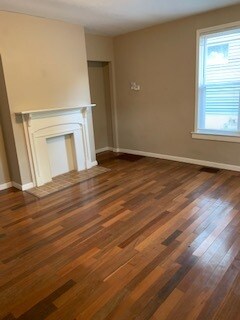 Living Room - 5530 Keefe St