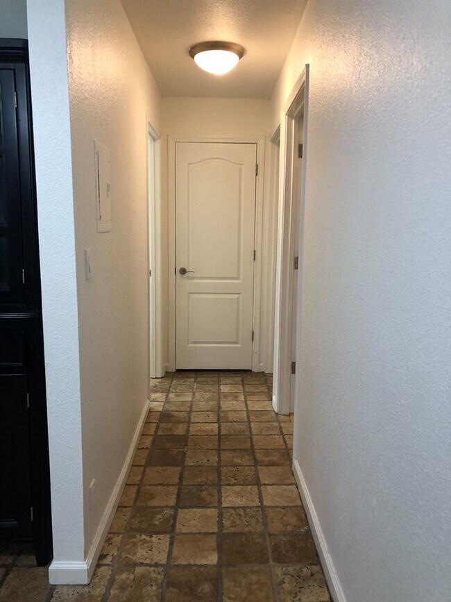 Hallway - 404 Dempsey Rd #104