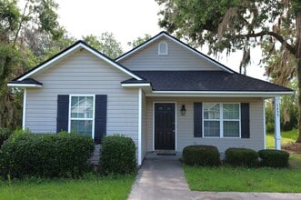 Building Photo - 1499 San Bernardino Way