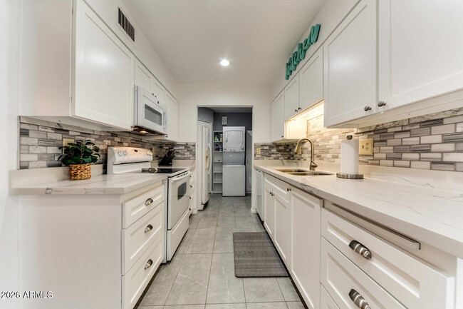 Building Photo - 18826 N 134th Ave