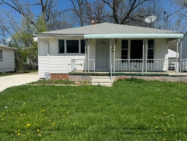 Building Photo - 16341 Home Ave