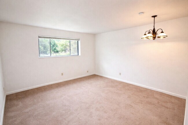 Foto del edificio - LAUREL GARDENS