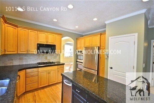 Building Photo - No Security Deposit Option! Exquisite 5 Be...