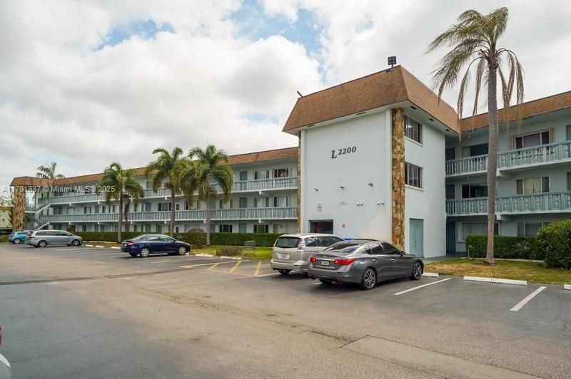 Primary Photo - 2200 Springdale Blvd