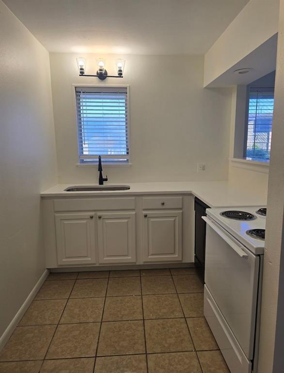 Building Photo - 3304 Red River St