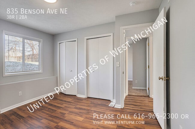 Building Photo - Available Now | Gorgeous 3 Bedroom, 2 Bath...