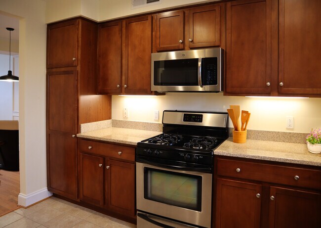 Foto del edificio - 27 W Lock Ln