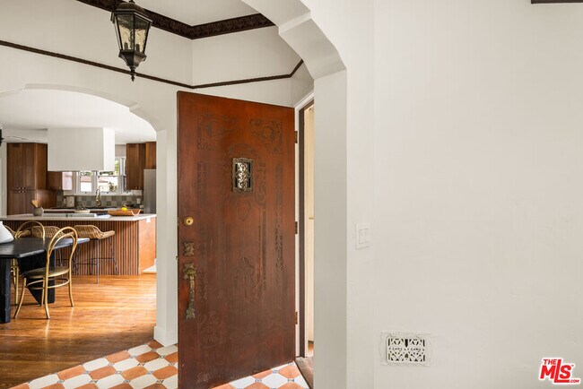 Foto del edificio - 3401 W 41st St
