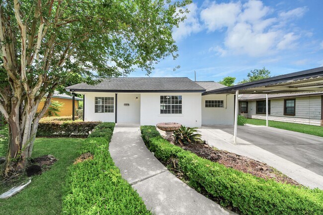 Building Photo - 3714 Florinda St