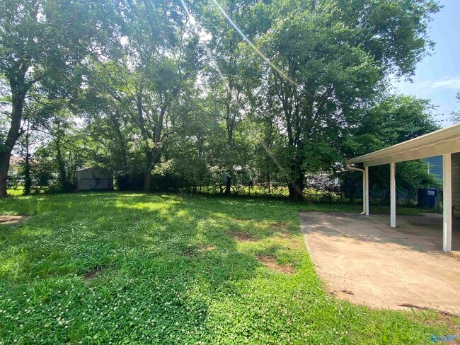 Building Photo - 14003 SW Wyandotte Dr