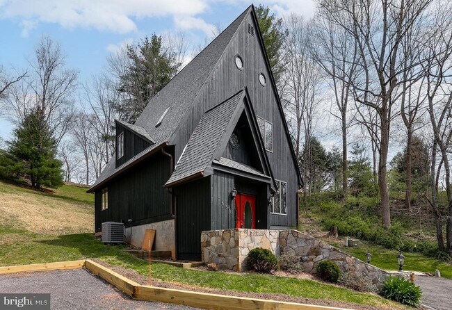 Foto del edificio - 7658 Gaither Rd