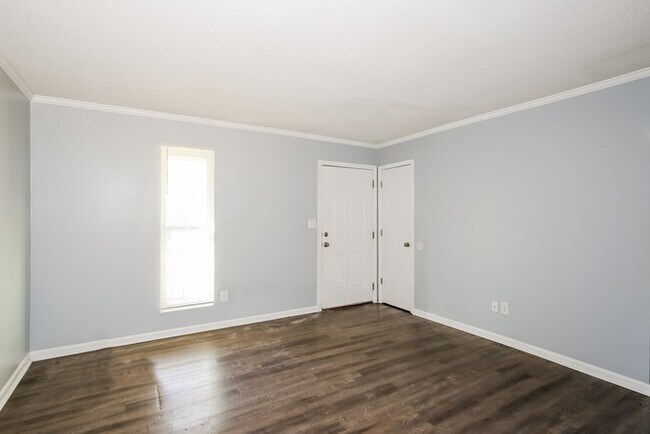 Foto del edificio - 3714 Fairington Dr