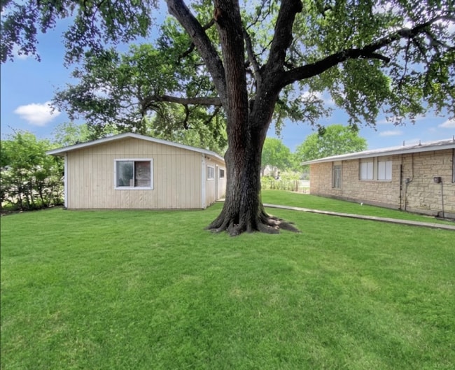 Building Photo - 103 Englewood Dr