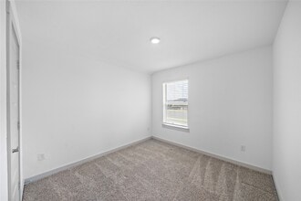 Building Photo - 29507 Krus Hill Ln