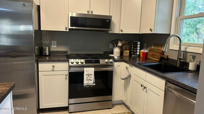 Foto del edificio - 41 Atlantis Ave