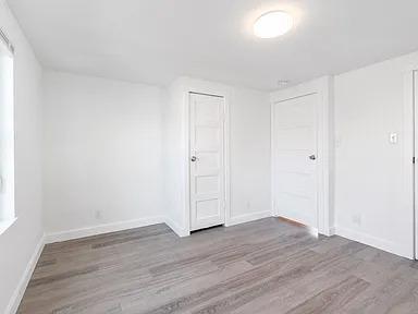 Building Photo - 825 E 51st St