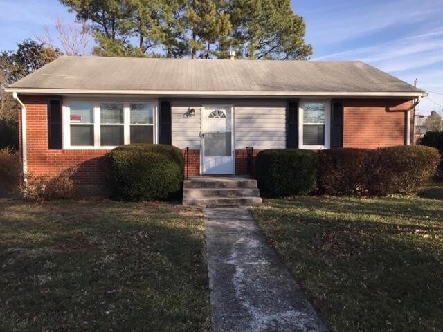 Primary Photo - 1421 Cove Road NW