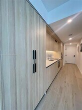 Building Photo - 225 N Miami Ave