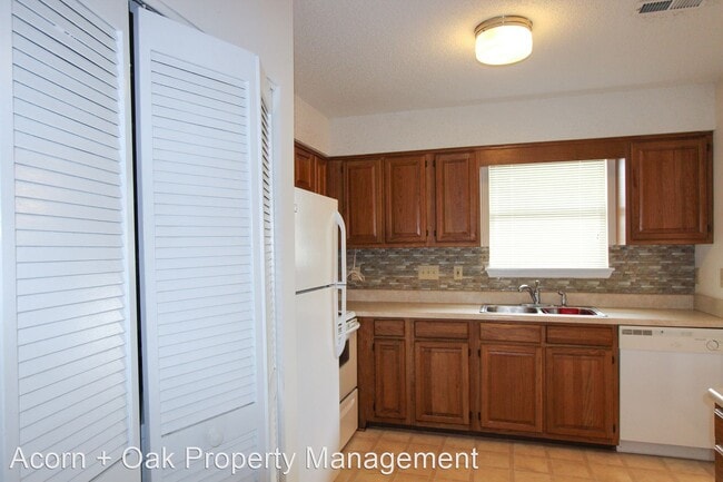 Building Photo - 3 br, 2.5 bath House - 2340 Champion Court