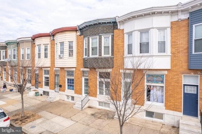 Foto del edificio - Spacious 3 Bedroom Townhome