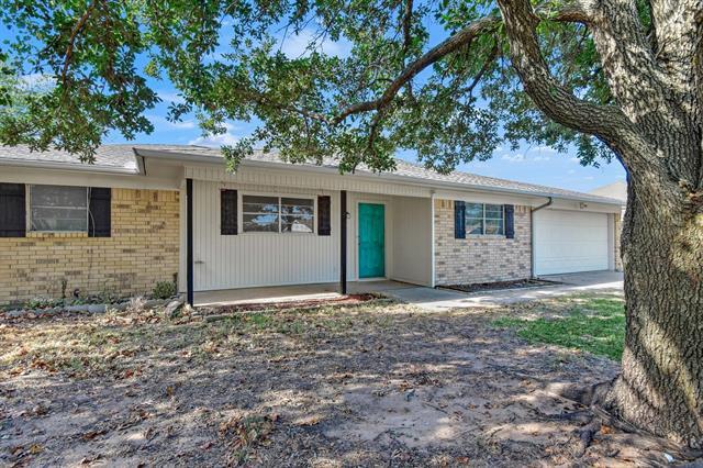Primary Photo - 303 Texoma Dr
