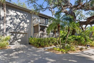Building Photo - 1423 Landings Pl