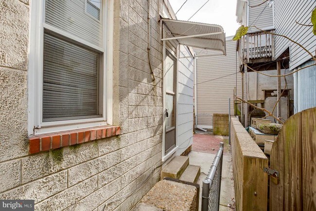 Building Photo - 3405 Elliott St