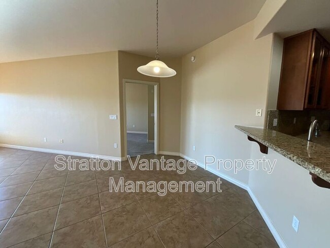 Building Photo - 5350 E Deer Valley Dr