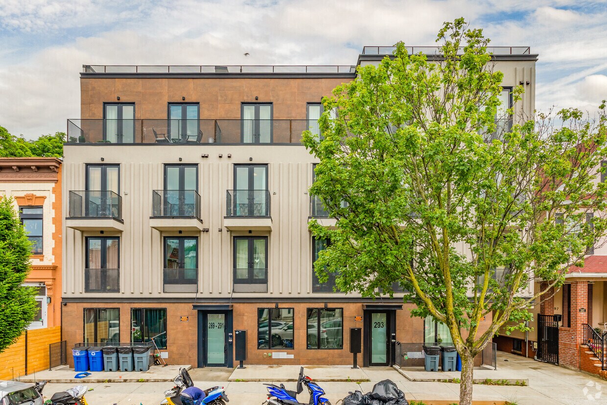 Building Photo - 289 Fenimore St