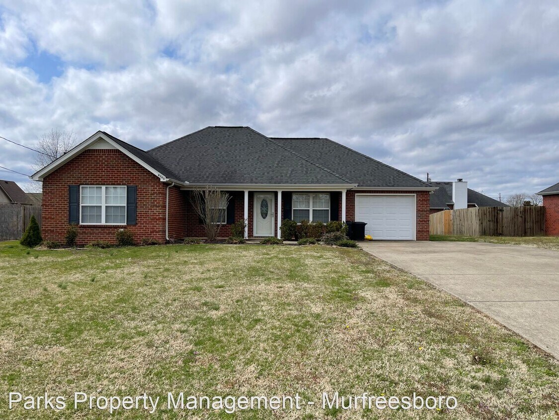 3 br, 2 bath House 8305 Icon Ct House for Rent in Smyrna, TN