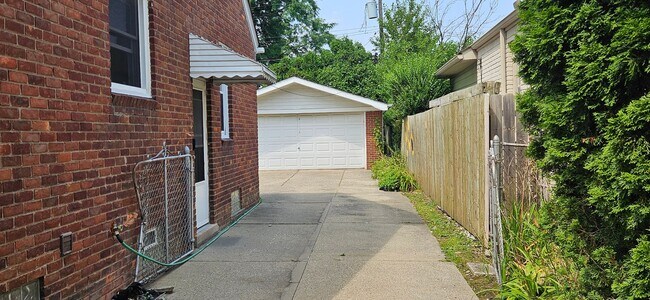 Foto del edificio - 20665 Beaufait St