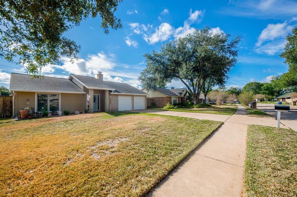 Primary Photo - 15907 Boulder Oaks Dr