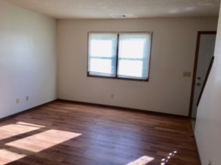 Building Photo - 400 Parkway Dr