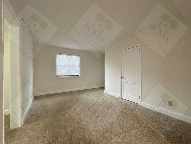 Building Photo - Hampton Hills 2 Bedroom, 1 Bath Condo