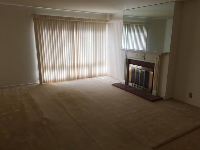 Living Room - 57 Oakmont Dr