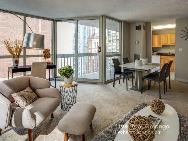 Primary Photo - 111 E Delaware Pl