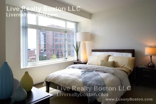 Building Photo - 318 3rd St