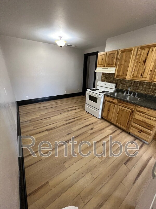 Foto del edificio - 247 W 11th St